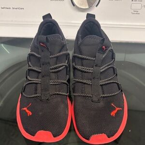 Puma Kids Sneakers in Black and Red